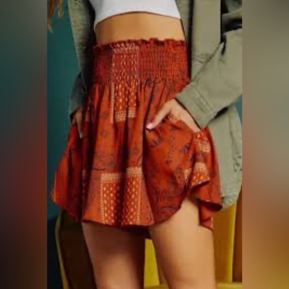 BUCKETLIST Shorts Rust Red Paisley Floral Patchwork Print Flowy Pleated Pockets - Picture 7 of 13